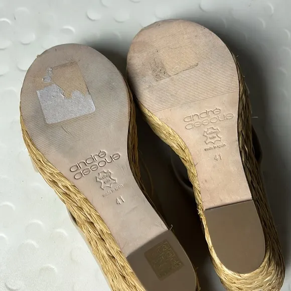 🆕 André Assous Opal Tan Leather Slip-On Strappy Wedge Sandals- US 11 / EU 41