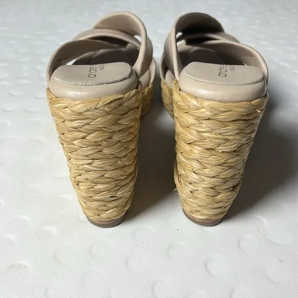 🆕 André Assous Opal Tan Leather Slip-On Strappy Wedge Sandals- US 11 / EU 41