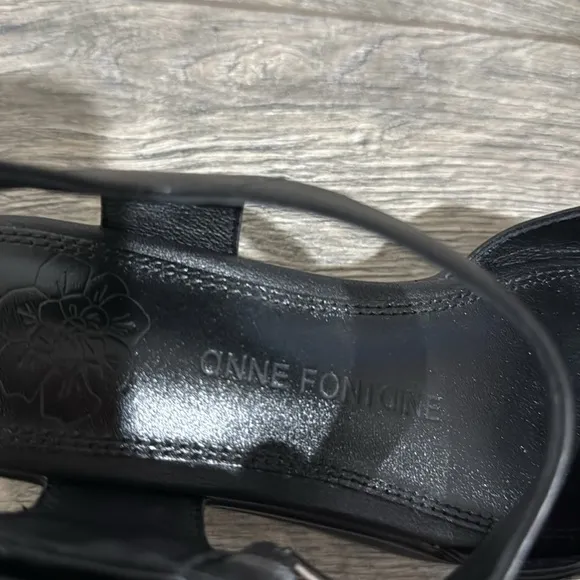 • Anne Fontaine • Women’s Vitto Sandal Black Leather Wedged Sandals Size 36