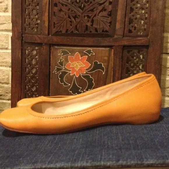 💯% AUTHENTIC Christian Louboutin Mustard Yellow Ballet Flats