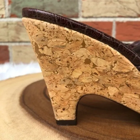 👡 Donald J. Pliner Slip On Brown Tan Wedge Sandals (7 M)