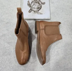 🐢 Frye Anna Chelsea Boots Size 7