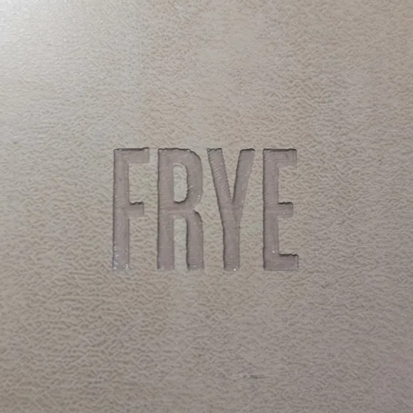 🐢 Frye Anna Chelsea Boots Size 7