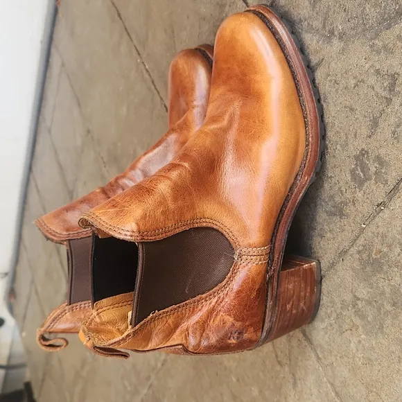 《 Frye 》 Sabrina Leather Chelsea Boots