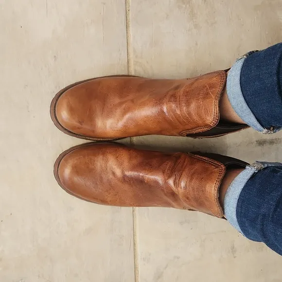 《 Frye 》 Sabrina Leather Chelsea Boots