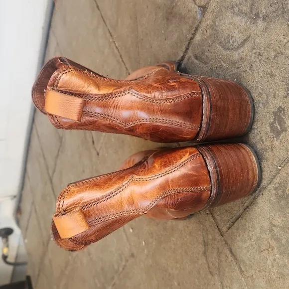《 Frye 》 Sabrina Leather Chelsea Boots