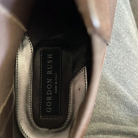 🔹 Gordon Rush Matthews Chelsea Boots