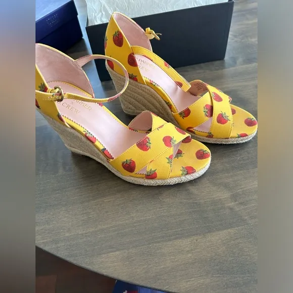 ⭐️⭐️ Host pick⭐️⭐️🍓J. Crew x Edie Parker Strawberry Espadrilele🍓