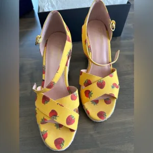 ⭐️⭐️ Host pick⭐️⭐️🍓J. Crew x Edie Parker Strawberry Espadrilele🍓