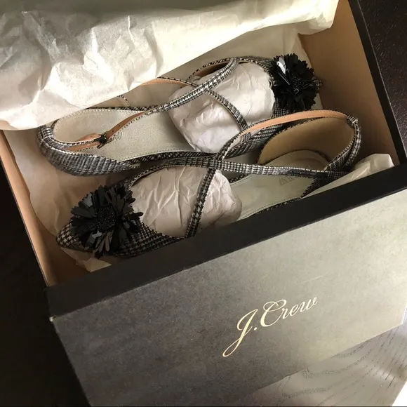 ⭐️ J. Crew Sadie Cross Strap Pointy Toe Flat