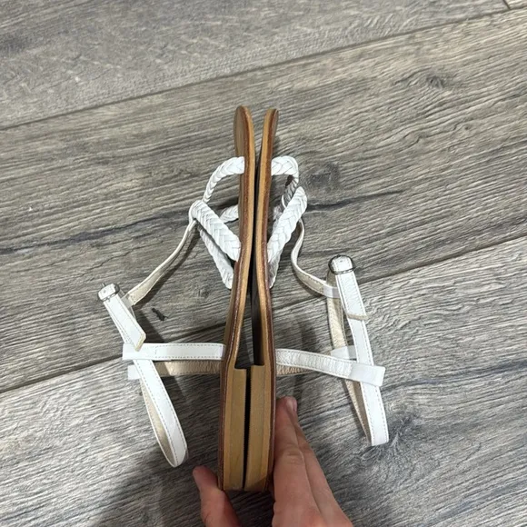 • Jacadi Paris • Girls Leather T Strap Sandals White Braided  38 / Juniors 6