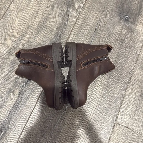 • Jacadi Paris • Toddler Chelsea Leather Boots Dark Brown 25 / US 8.5