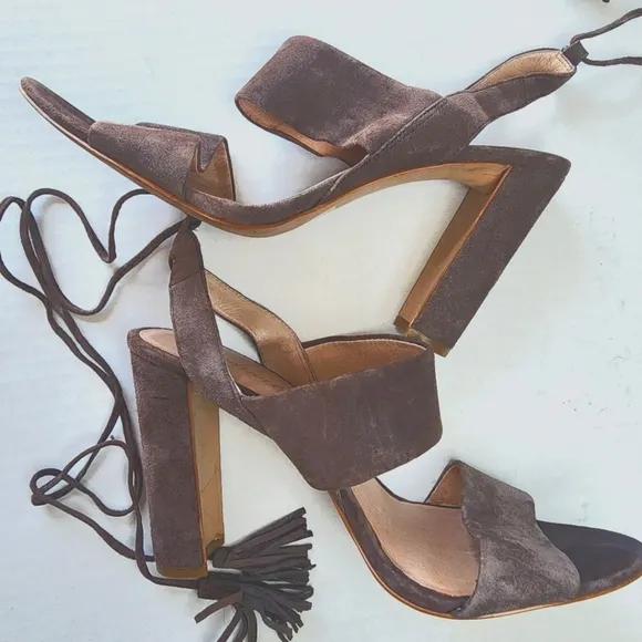 🌸 Madewell | Suede Ankle Strap Sandals, 10