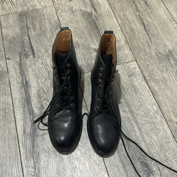 • Madewell • Women’s Kellie Combat Style Lace Up Boots Black Leather  7.5