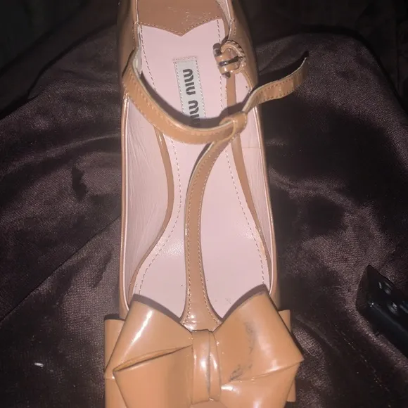 🔥 👠 Miu Miu Brown Patent Leather T Strap Bow Ankle Strap Sandals Size 37