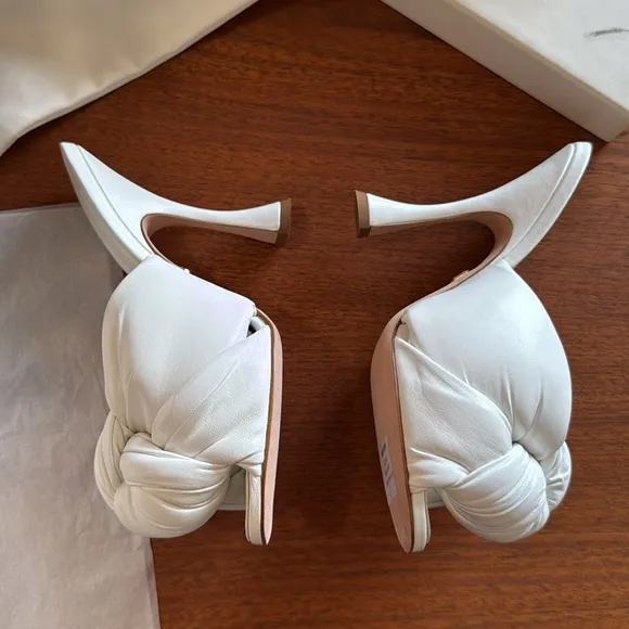 - nib Giambattista Valli White Maxi Knot Heeled Sandals in White size 6