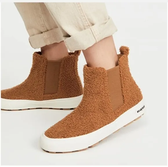🍂 NWOT Anthropologie SeaVees Laguna Chelsea Sherpa Ankle Boots.