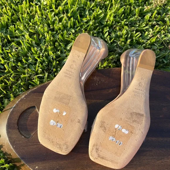 👟- Stuart Weitzman Nudistlucite clear Wedge size 10