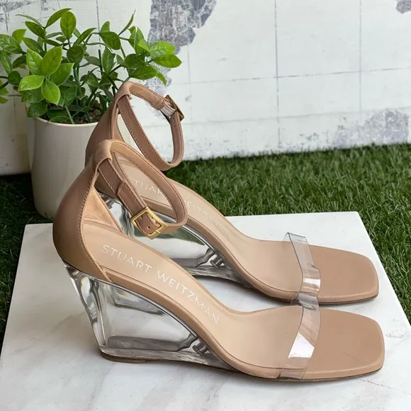 👟- Stuart Weitzman Nudistlucite clear Wedge size 10