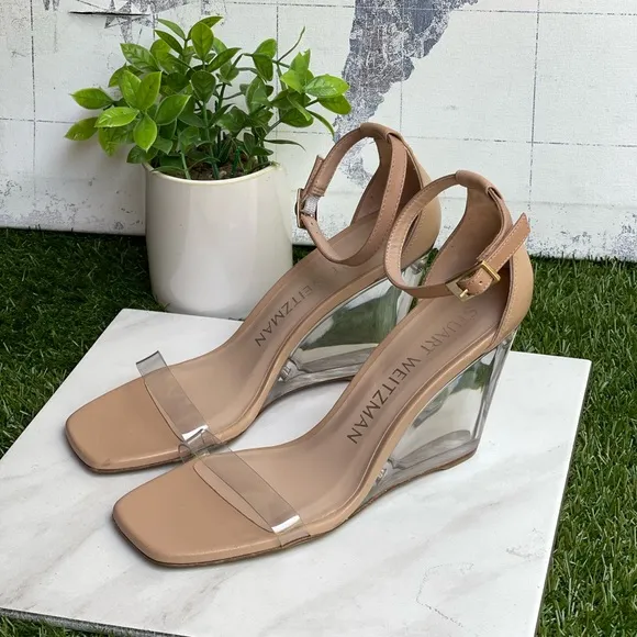 👟- Stuart Weitzman Nudistlucite clear Wedge size 10