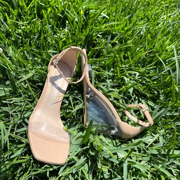 👟- Stuart Weitzman Nudistlucite clear Wedge size 10