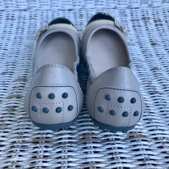 🆕 {Tod’s} ‘Dee’ Leather Ballet Flats in soft grey with black &amp; tan, size 7