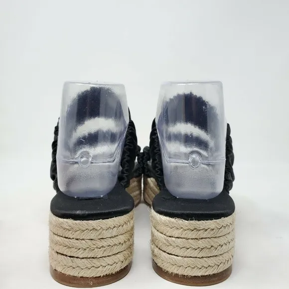 $375 Mercedes Castillo Yolanda Platform Sandals