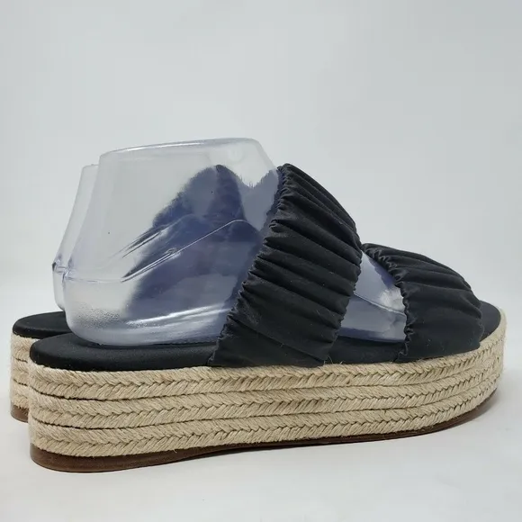 $375 Mercedes Castillo Yolanda Platform Sandals