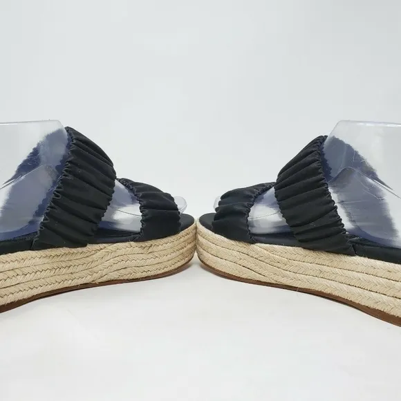 $375 Mercedes Castillo Yolanda Platform Sandals