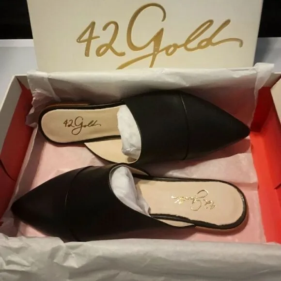 🔥💯42 Gold Black Castle Cap Toe Mule Women's Flats Sz 6.5 - Women | Color: Blac