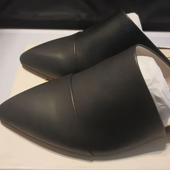 🔥💯42 Gold Black Castle Cap Toe Mule Women's Flats Sz 6.5 - Women | Color: Blac