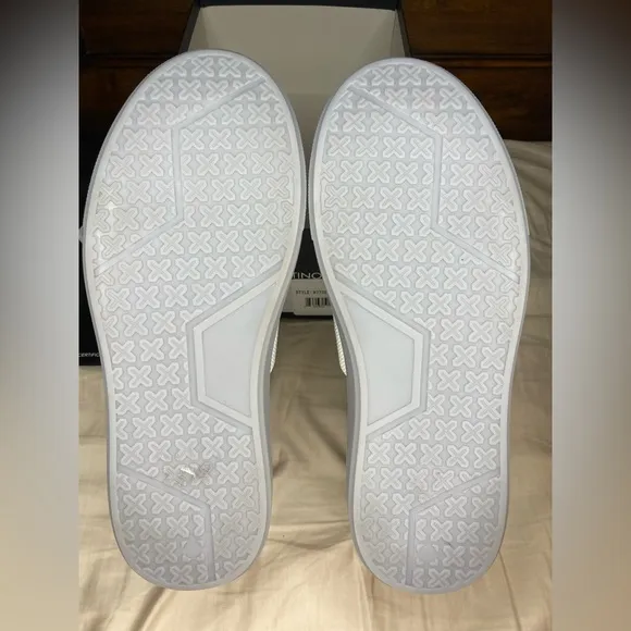 $499 RETAIL: NIB Valentino Incas Logo Leather Platform Slip On Sneakers size 9.5