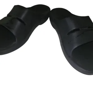 8 OOFOOS Black Minimalist Slip-On Sandals with Thick Sole