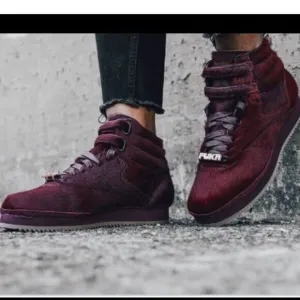 (A) RARE Reebok Amber Rose Muva Fuka Burgundy Gum Top Sneakers, Women's Size 9