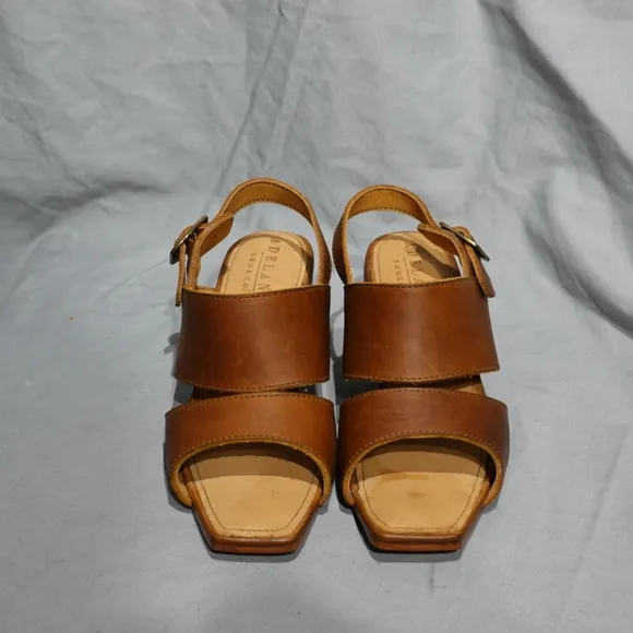 ADELANTE SHOE CO. Natural Brown Sandals with Block Heels, size 6