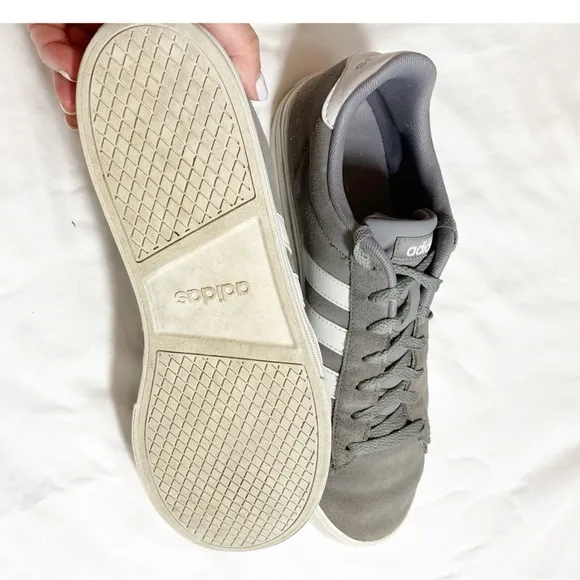 Adidas Gray and White Low-Top Sneakers with Signature Stripes Sz 10