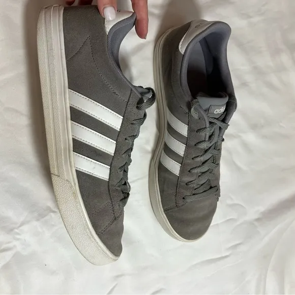 Adidas Gray and White Low-Top Sneakers with Signature Stripes Sz 10