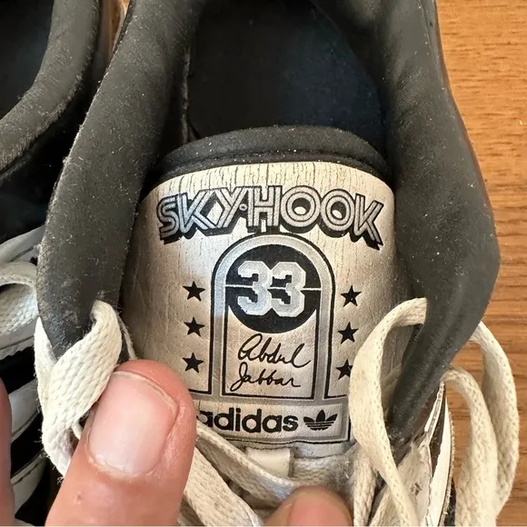 Adidas Skyhook 2003 Kareem Abdul Jabbar Low Top Sneakers Sz 10 Blk/Wht Originals