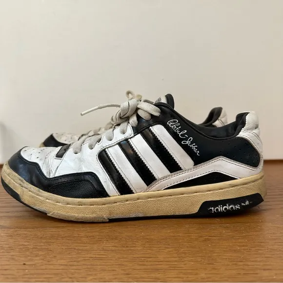 Adidas Skyhook 2003 Kareem Abdul Jabbar Low Top Sneakers Sz 10 Blk/Wht Originals