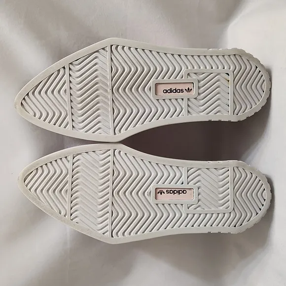 Adidas Sleek Pointed Toe Lace-up sneakers (womens size 6.5)