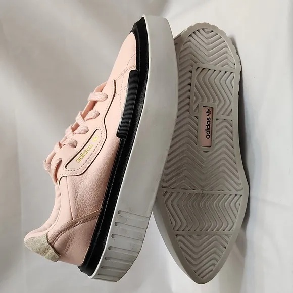 Adidas Sleek Pointed Toe Lace-up sneakers (womens size 6.5)
