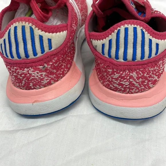 Adidas swift run 3 stripe low top sneakers girl sz 2.5