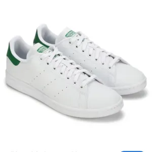 AdidasSTAN SMITH LEATHER LOW TRAINERS