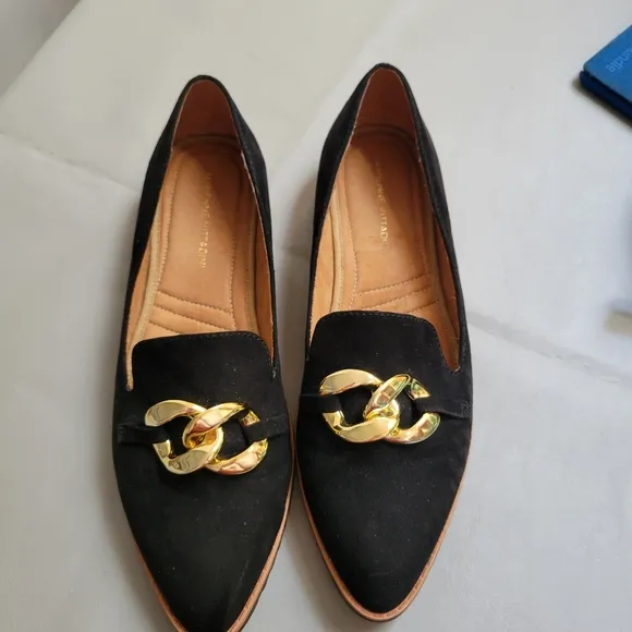 Adrienne Vittadini Lari Black and Gold Chain Detail Flats