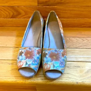 AEROSOLES Floral Leather Slip-Ons Loafers Size 7W
