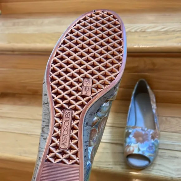 AEROSOLES Floral Leather Slip-Ons Loafers Size 7W
