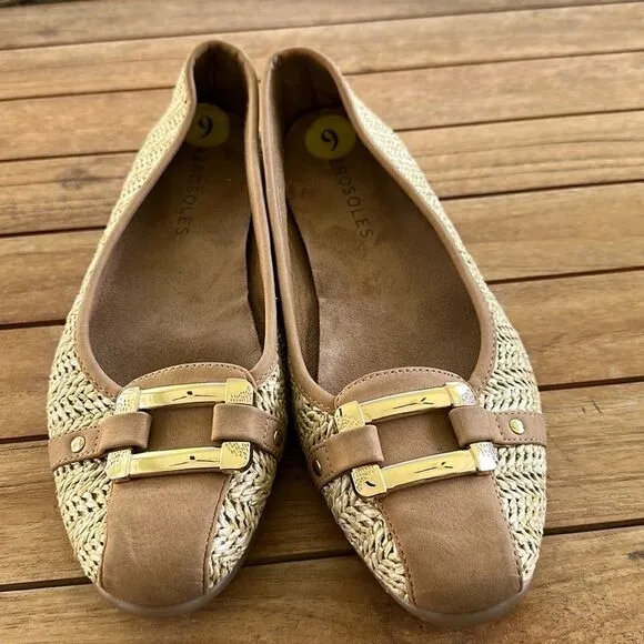 Aerosoles | Natural Big Bet Flat - Women 9