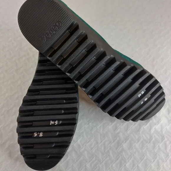 Aetrex Brianna dark teal Ballet Flats with Minimalist Design 8.5 new