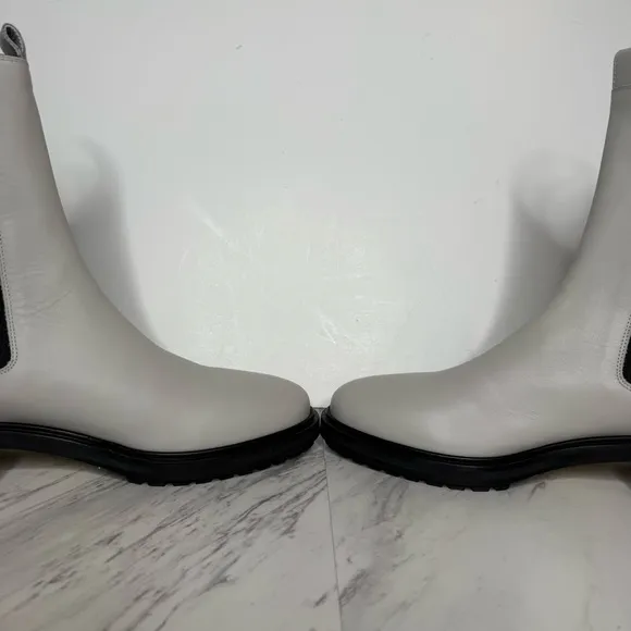 Aeyde Light Gray Leather Chelsea Boot 41
