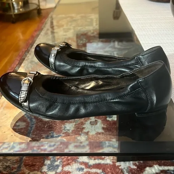 AGL Attilio Giusti Leombruni black cap toe ballet flats, size 41